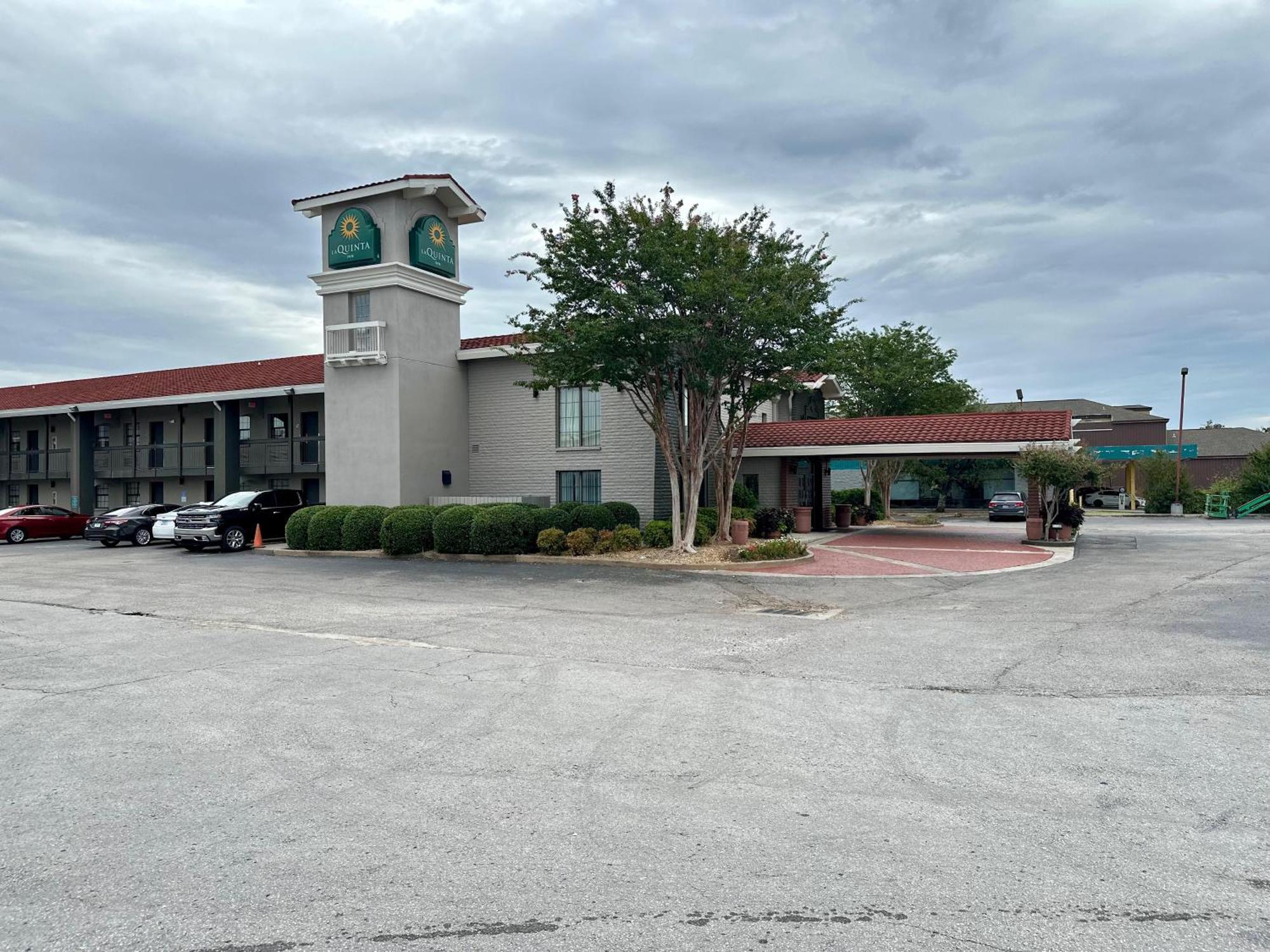La Quinta Inn By Wyndham Huntsville Research Park Exteriör bild