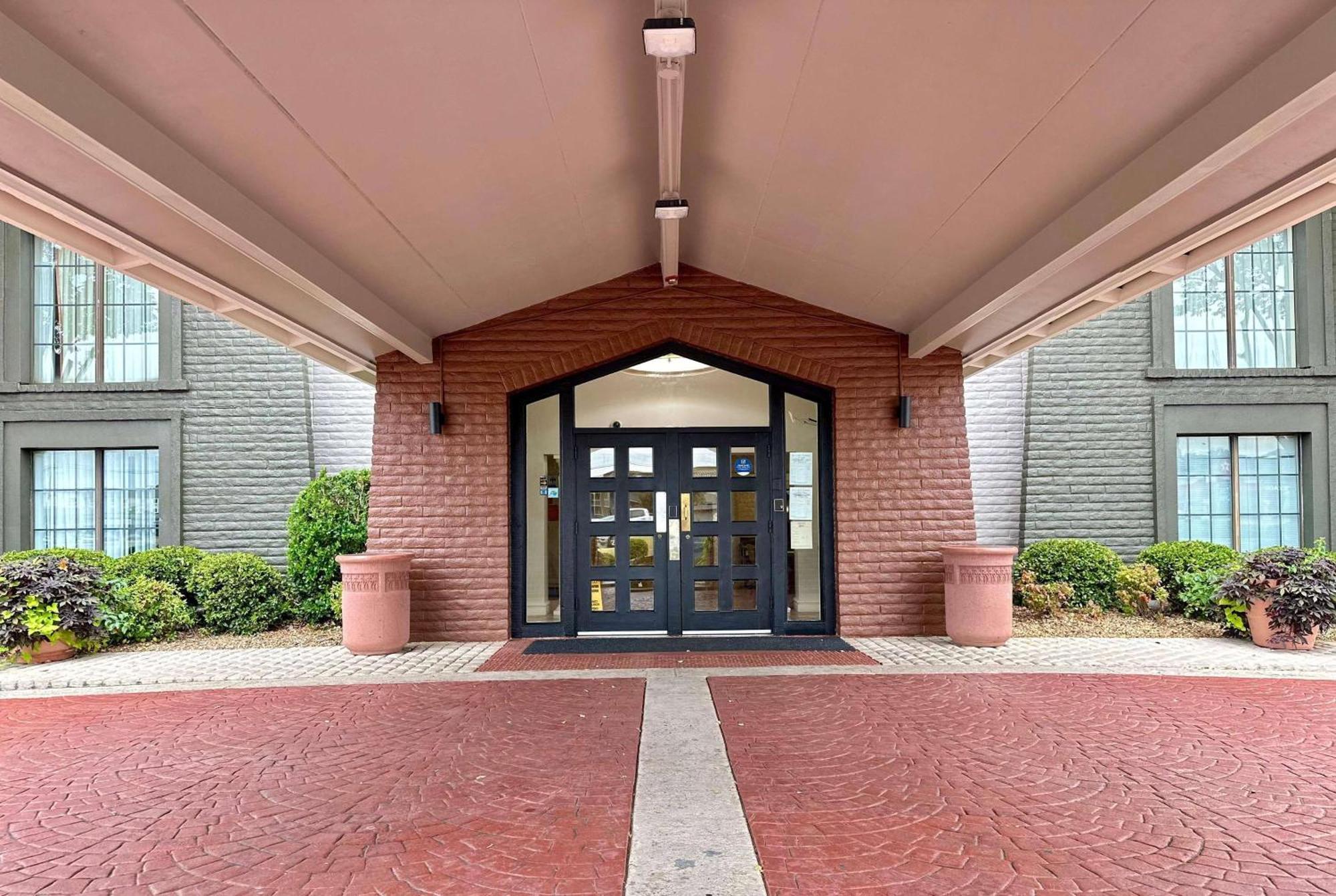 La Quinta Inn By Wyndham Huntsville Research Park Exteriör bild