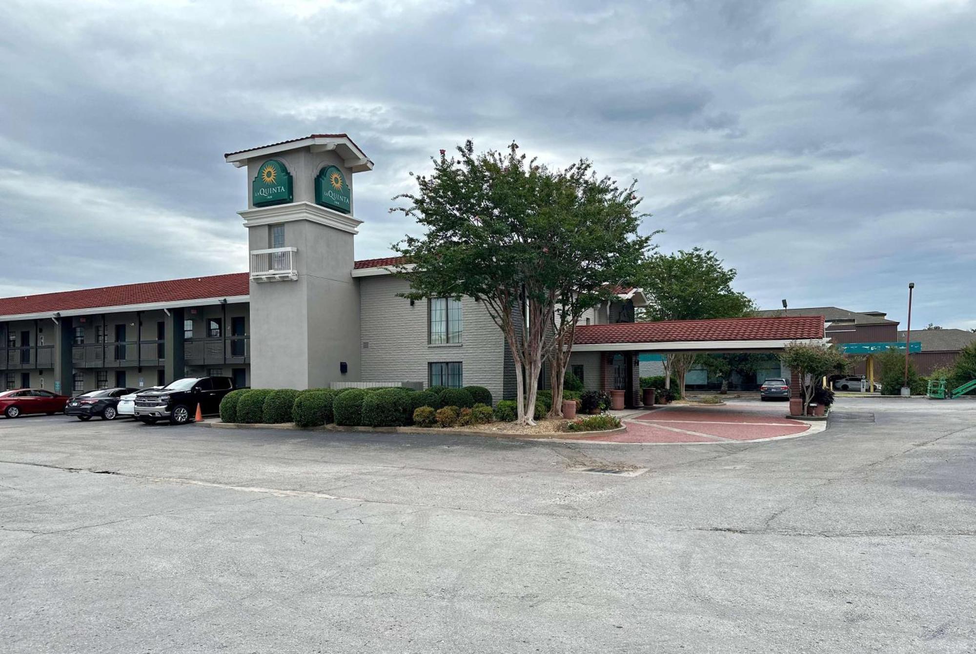 La Quinta Inn By Wyndham Huntsville Research Park Exteriör bild