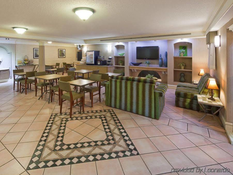 La Quinta Inn By Wyndham Huntsville Research Park Exteriör bild